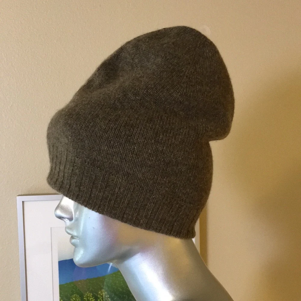 100% Cashmere Knit Beanie Reversible by St. Bernard